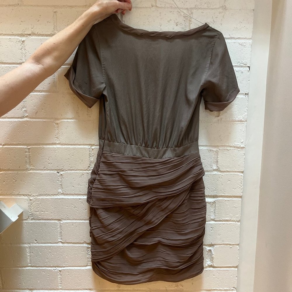 Beautiful Brown Diane von Frustenberg Mini Dress - Picture 5 of 6
